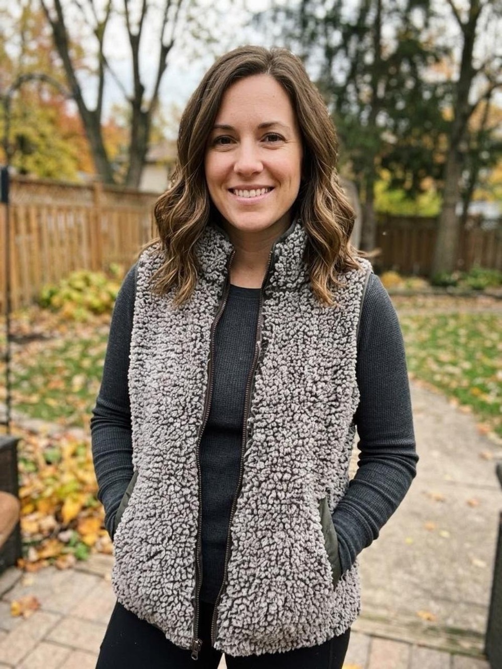 Thread & Supply Gray Plush Sherpa Fleece Vest Size Medium